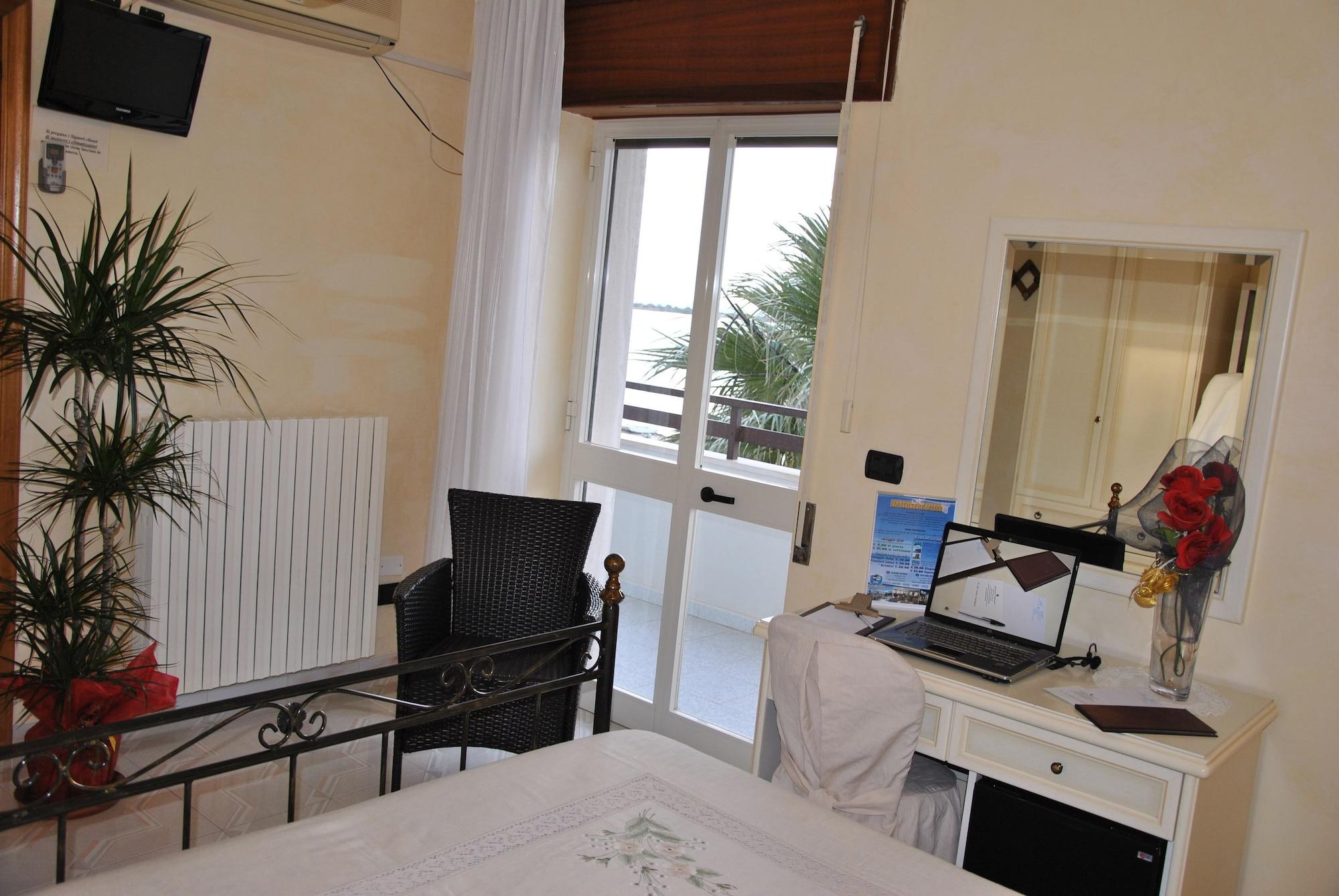 Hotel Mediterraneo Porto Cesareo Exterior foto