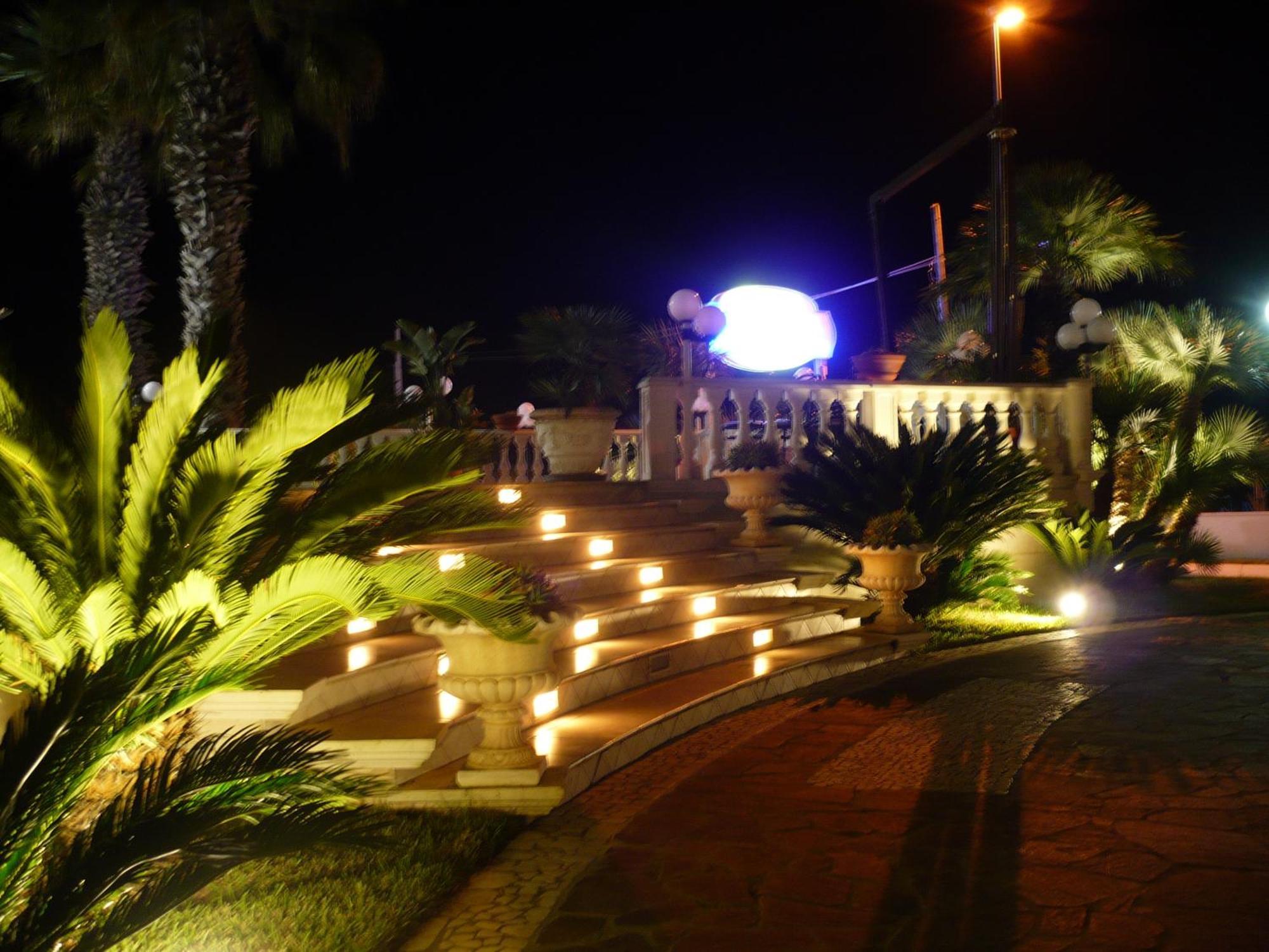 Hotel Mediterraneo Porto Cesareo Exterior foto