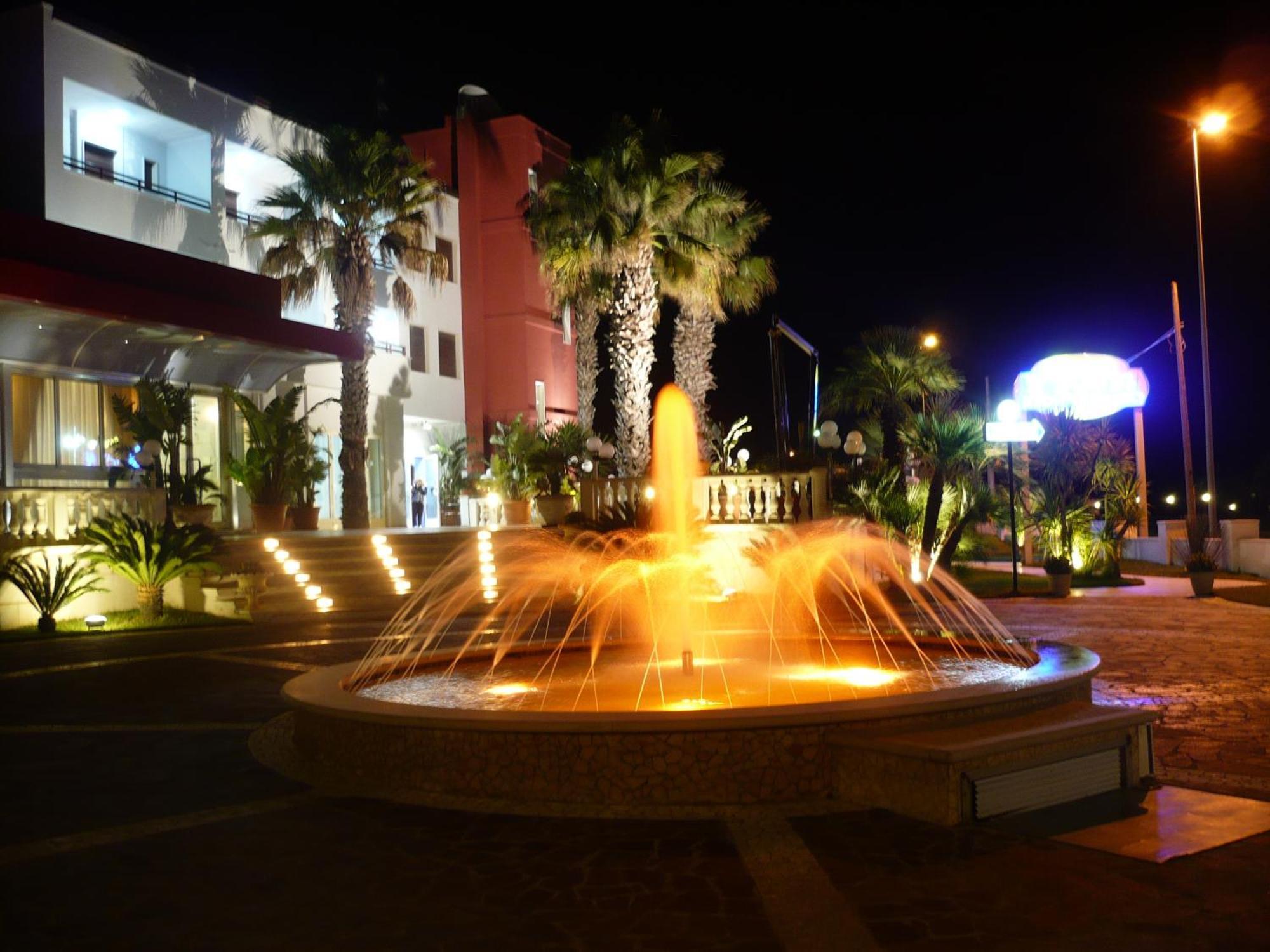 Hotel Mediterraneo Porto Cesareo Exterior foto