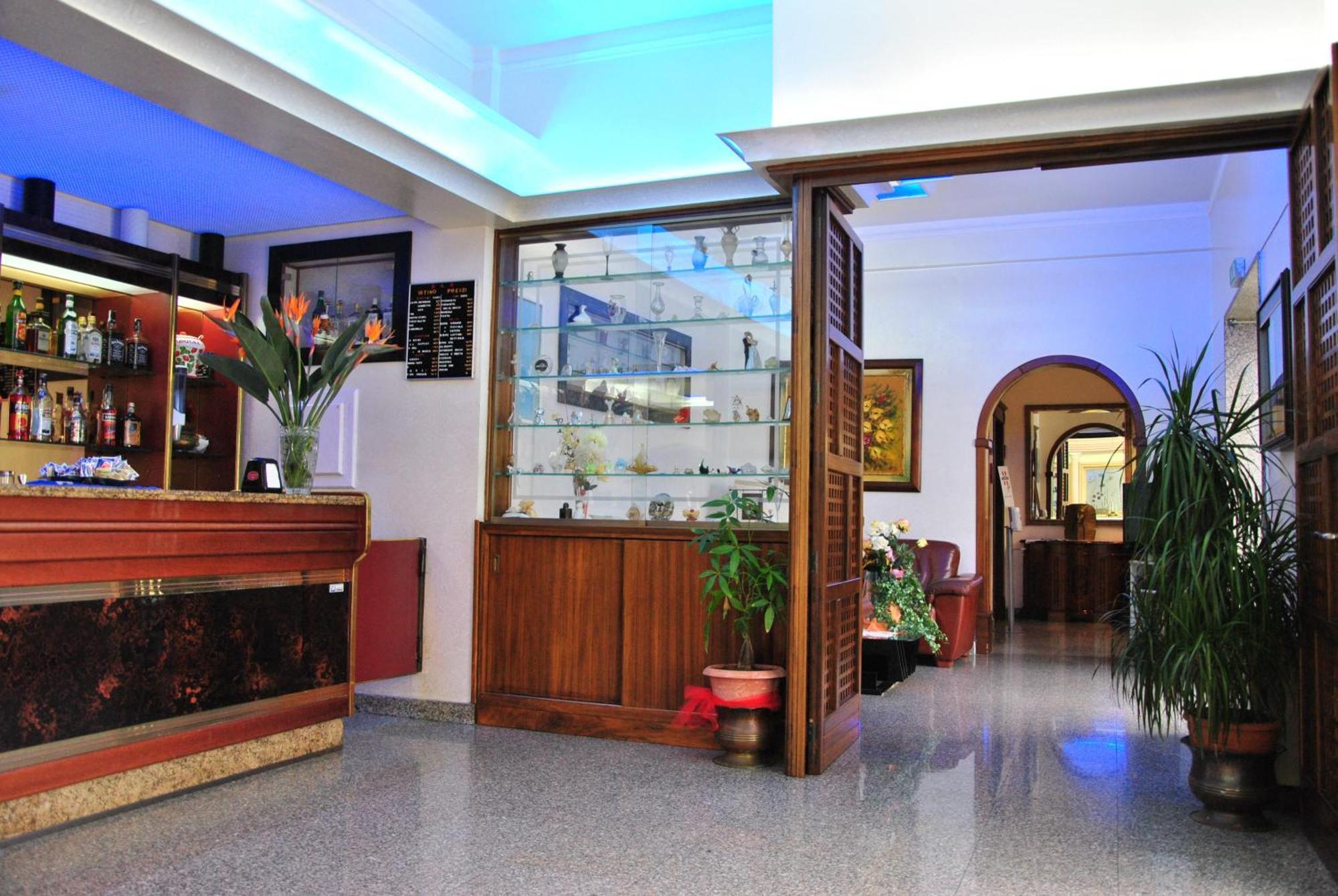 Hotel Mediterraneo Porto Cesareo Exterior foto