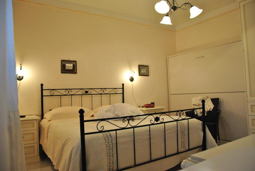 Hotel Mediterraneo Porto Cesareo Quarto foto