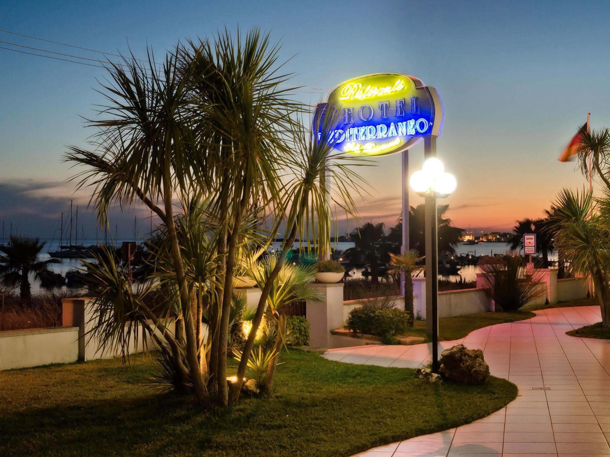 Hotel Mediterraneo Porto Cesareo Exterior foto